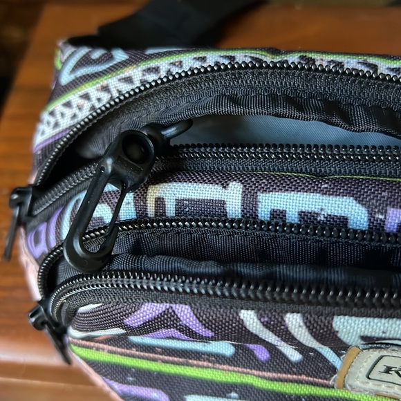 Dakine Hip Pack/ Fanny Pack - Picture 2 of 3